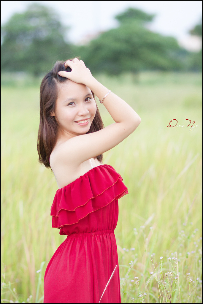 穿盔甲的少女
